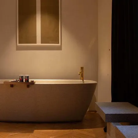 The Hotel Venezia